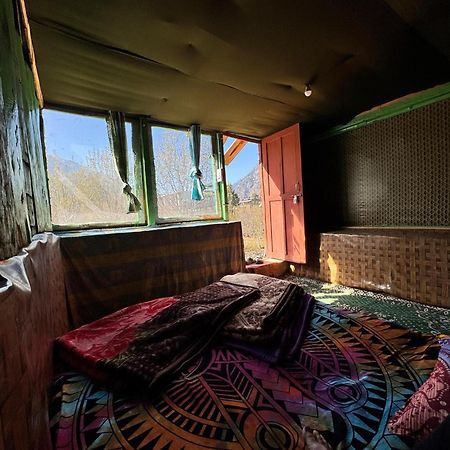 ホテル Hippy Hyde Kalga Kalgha エクステリア 写真