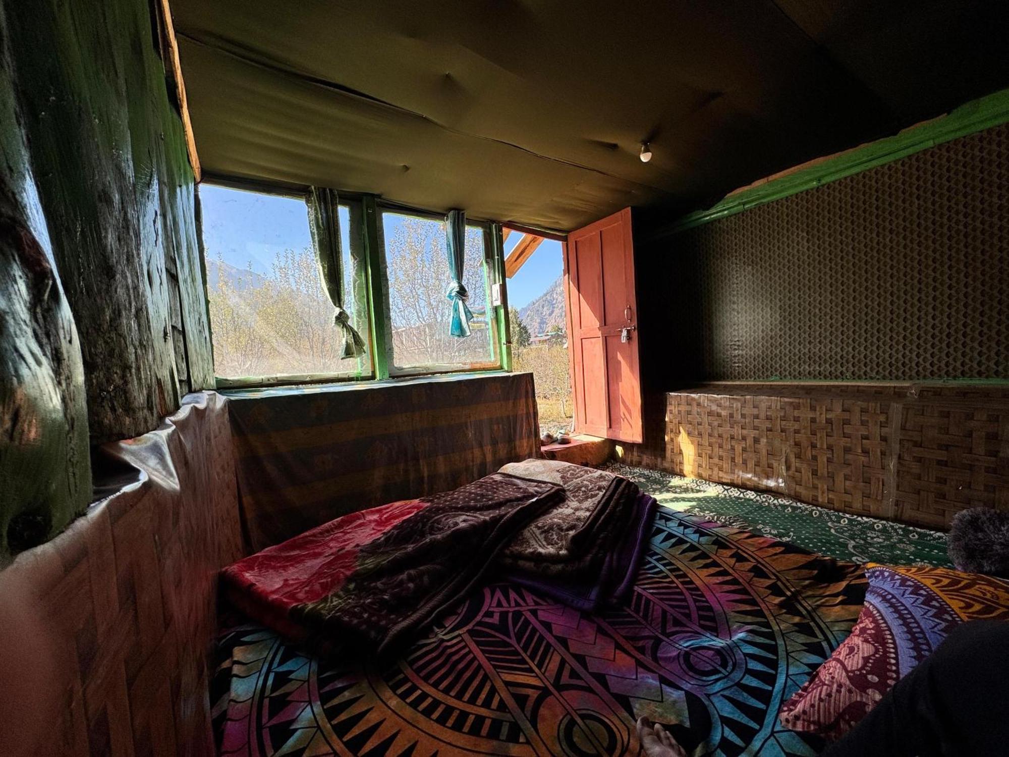 ホテル Hippy Hyde Kalga Kalgha エクステリア 写真